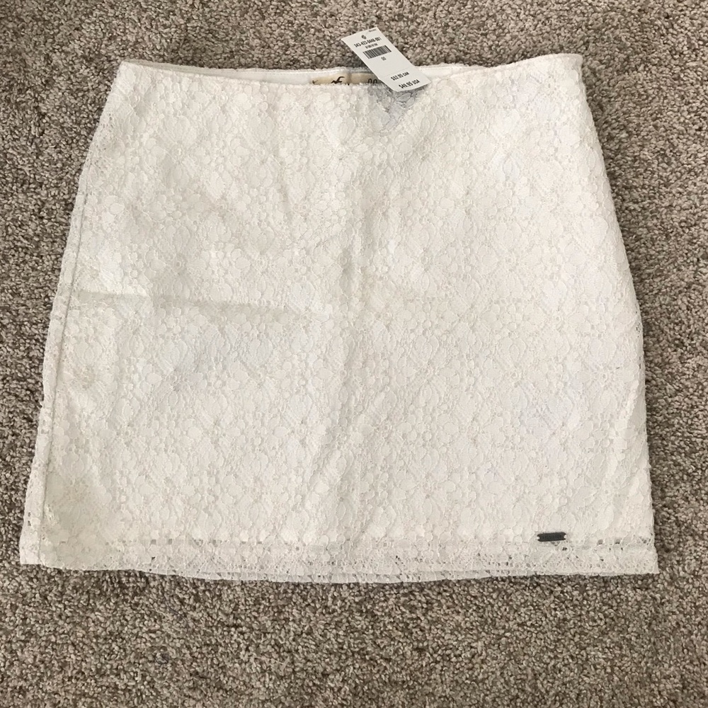 Hollister- White & Gold Lace Skirt